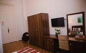 Malakhan Hotel