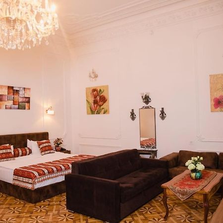 Malakhan Hotel Баку Экстерьер фото