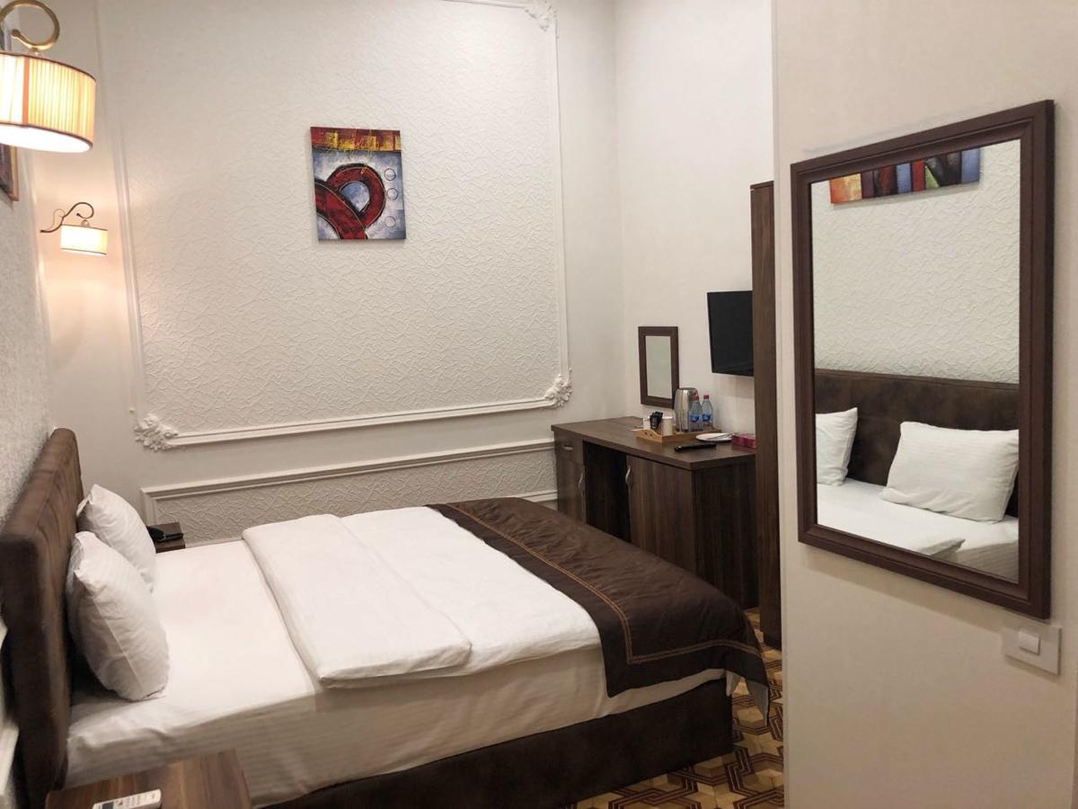 Malakhan Hotel Баку Экстерьер фото